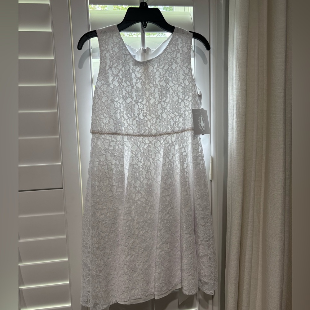 Elegant White Lace Dress